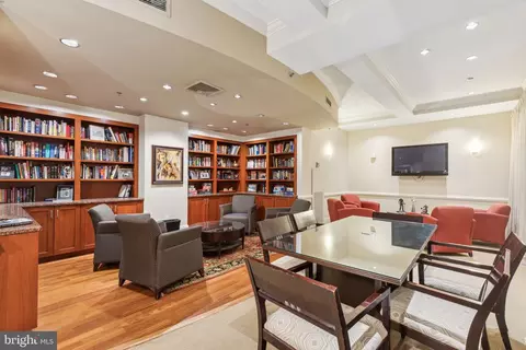1500 Chestnut St #18H, Philadelphia, PA 19102