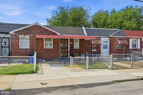 2240 S 56th St, Philadelphia, PA 19143