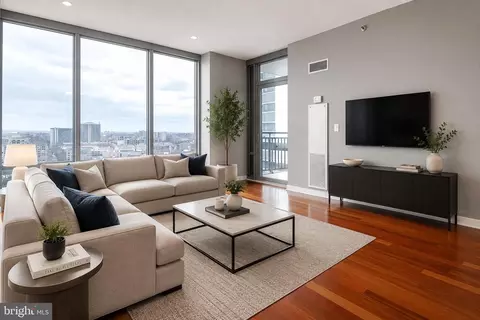 2101 Market St #3408, Philadelphia, PA 19103