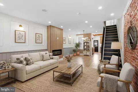 2542 E Monmouth St, Philadelphia, PA 19134