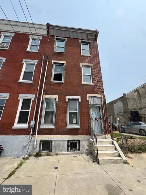 2207 W Oxford St, Philadelphia, PA 19121