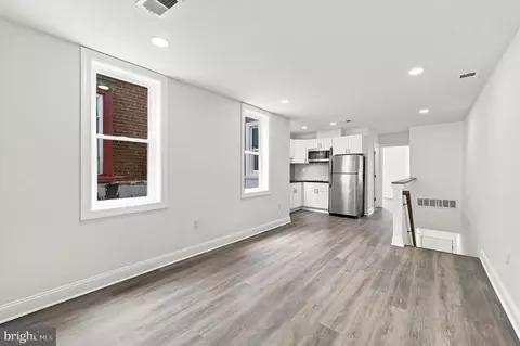 3053 N 8th St, Philadelphia, PA 19133