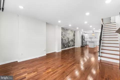 2921 Almond St, Philadelphia, PA 19134