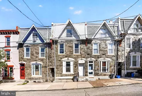 112 Hermit St, Philadelphia, PA 19127