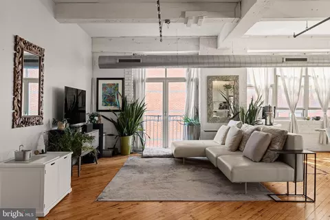 1210 26 Buttonwood St #301, Philadelphia, PA 19123