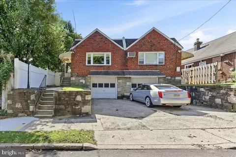 6931 Oakley St, Philadelphia, PA 19111