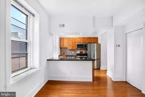 334 S 12th St #3F, Philadelphia, PA 19107