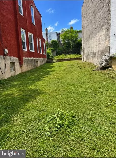 312 W Ruscomb St, Philadelphia, PA 19120
