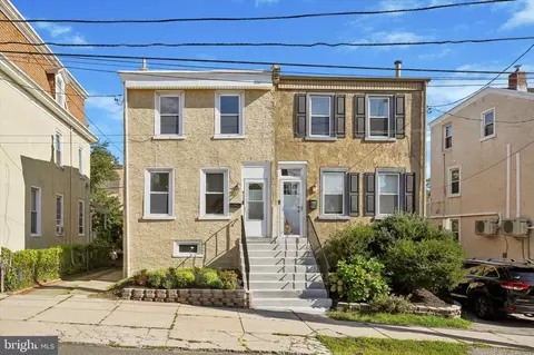 411 Leverington Ave, Philadelphia, PA 19128