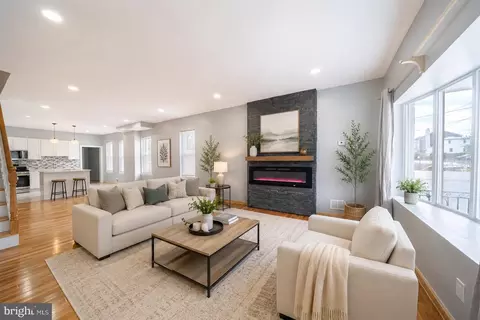 8037 Craig St, Philadelphia, PA 19136