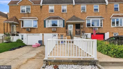 10025 S Canterbury Rd, Philadelphia, PA 19114