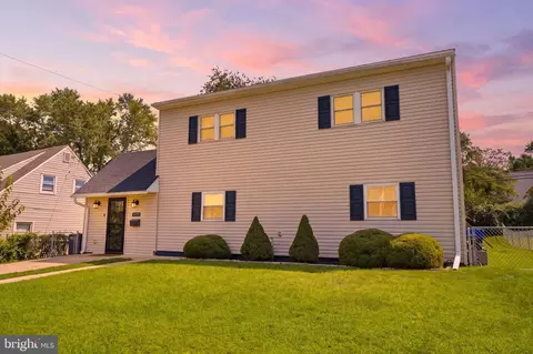 9337 Andover Rd, Philadelphia, PA 19114
