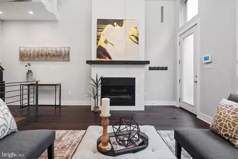 1332 Kater St, Philadelphia, PA 19147