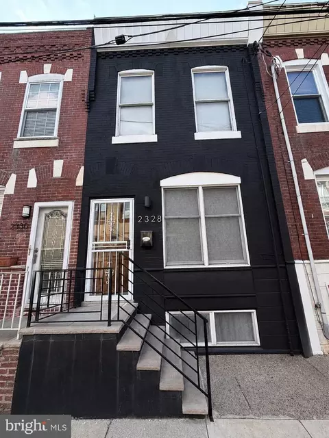 2328 S Warnock St, Philadelphia, PA 19148