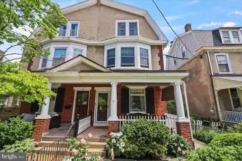 18 W Gravers Ln, Philadelphia, PA 19118