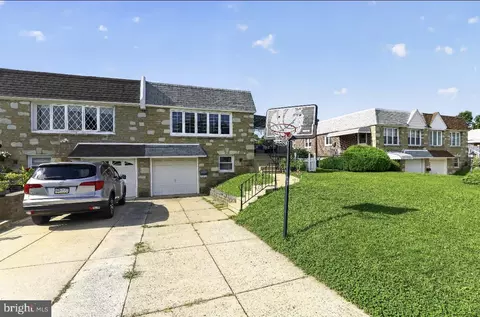 9952 Woodfern Rd, Philadelphia, PA 19115