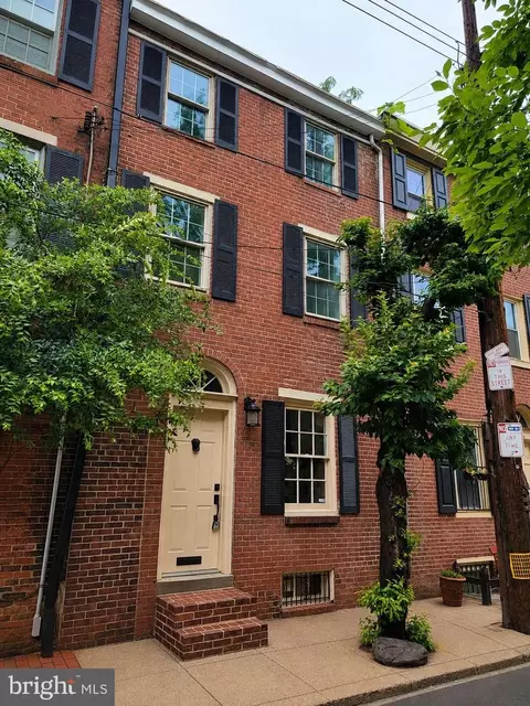 1629 Waverly St, Philadelphia, PA 19146