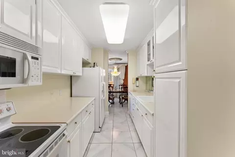 1901 John F Kennedy Blvd #2409-10, Philadelphia, PA 19103