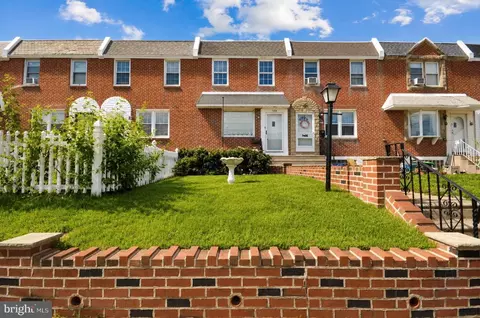 7158 Walker St, Philadelphia, PA 19135