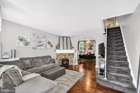 7721 Walker St, Philadelphia, PA 19136