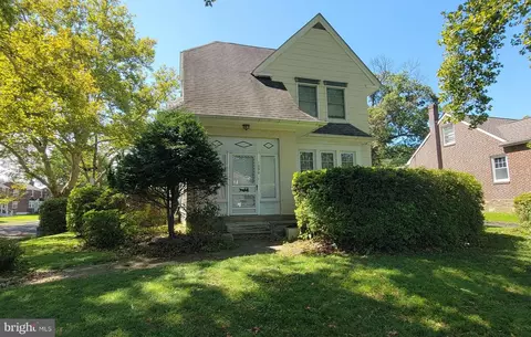1050 Stanwood St, Philadelphia, PA 19111
