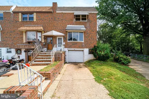 2839 Tremont St, Philadelphia, PA 19136