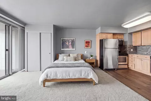 2401 00 Pennsylvania Ave #15A08, Philadelphia, PA 19130