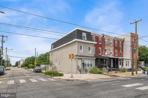 700 N 42nd St, Philadelphia, PA 19104