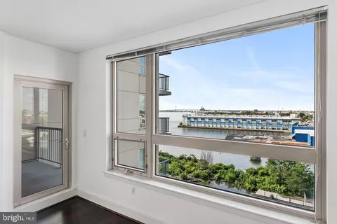 717 S 00 S Chris Columbus Blvd #709, Philadelphia, PA 19147