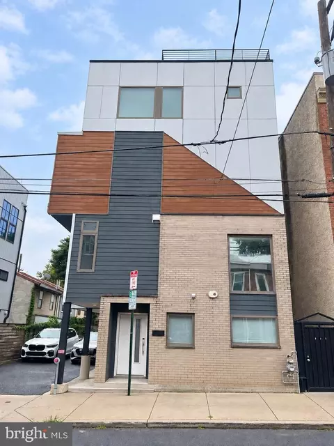 1108 Day St #A, Philadelphia, PA 19125