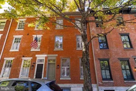 2138 Spring St, Philadelphia, PA 19103