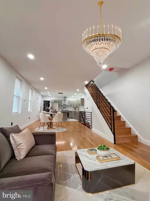 510 Westmoreland St, Philadelphia, PA 19134