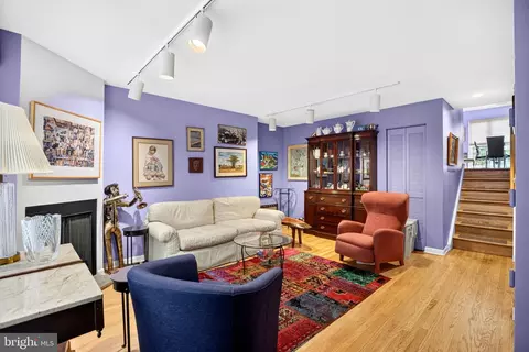 1 Christian St #42L, Philadelphia, PA 19147