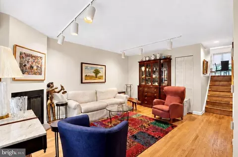 1 Christian St #42L, Philadelphia, PA 19147