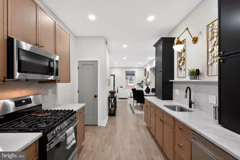 1331 S May St, Philadelphia, PA 19143