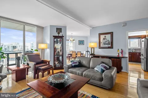 2301 Cherry St #12G, Philadelphia, PA 19103
