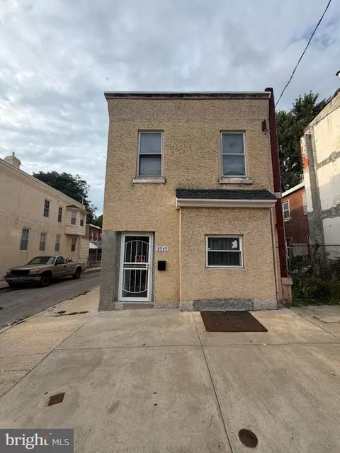 3717 Fairmount Ave, Philadelphia, PA 19104