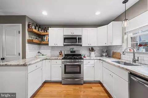 1925 S Sartain St, Philadelphia, PA 19148