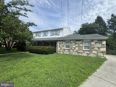 119 Almatt Ter, Philadelphia, PA 19115