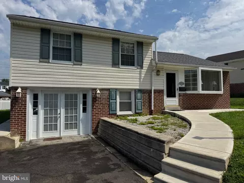 3805 Andrea Rd, Philadelphia, PA 19154