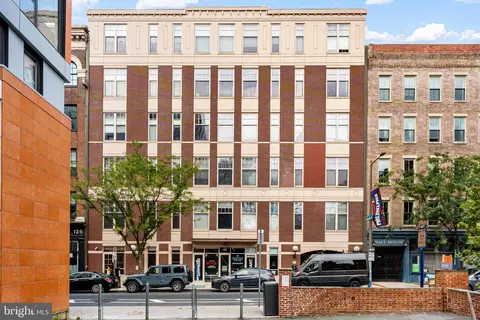 130 2nd St #4E2, Philadelphia, PA 19106