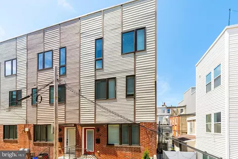 1719 Erdman St, Philadelphia, PA 19130