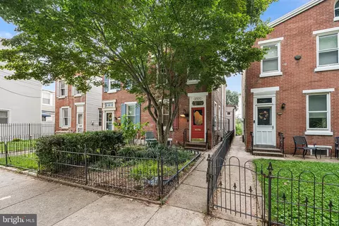 532 Belgrade St, Philadelphia, PA 19125