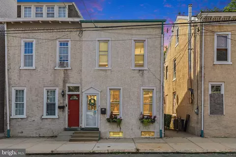 523 Green, Philadelphia, PA 19128