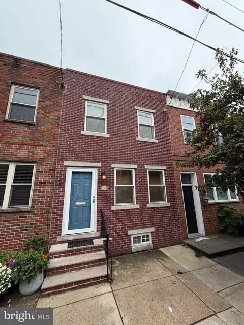 938 Morris St, Philadelphia, PA 19148