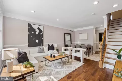 1343 Christian St, Philadelphia, PA 19147