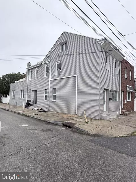 2724 Ash St, Philadelphia, PA 19137