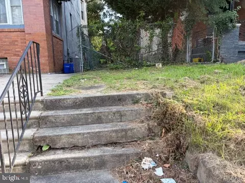 2220 W Tioga St, Philadelphia, PA 19140
