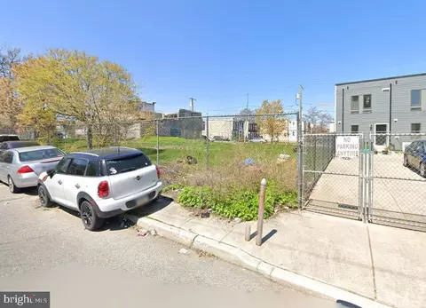 18 E Seltzer St, Philadelphia, PA 19134