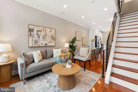 2226 Cross St, Philadelphia, PA 19146